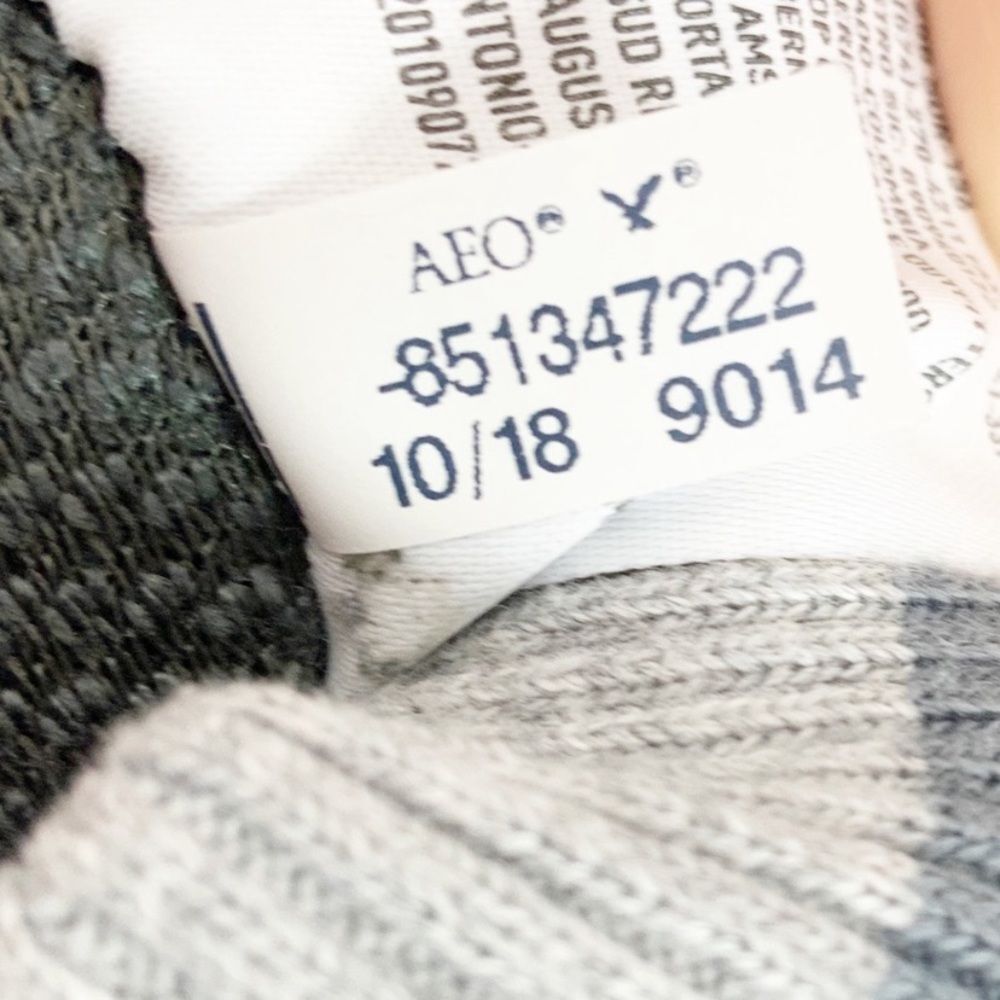 American Eagle Outfitter Grey Fuzzy Teddy Sherpa M - Picture 12 of 13